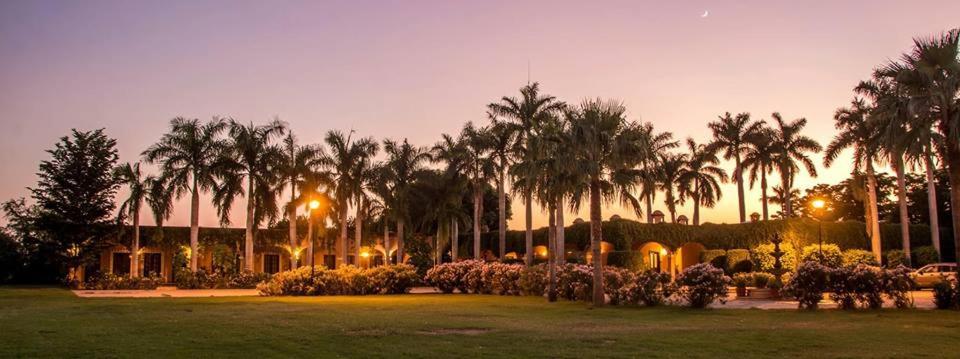 Hotel Hacienda Cazadores ナボホア エクステリア 写真